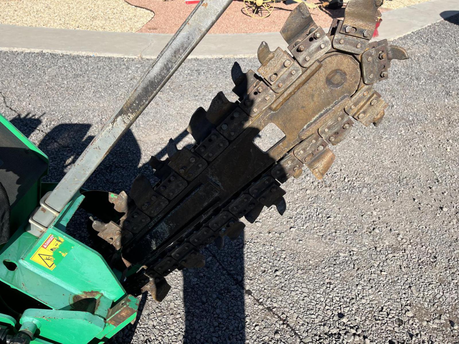 ./imagenes/INVOICE/2019/17455/ZANJADORA MANUAL DITCH WITCH C16X (21).JPG